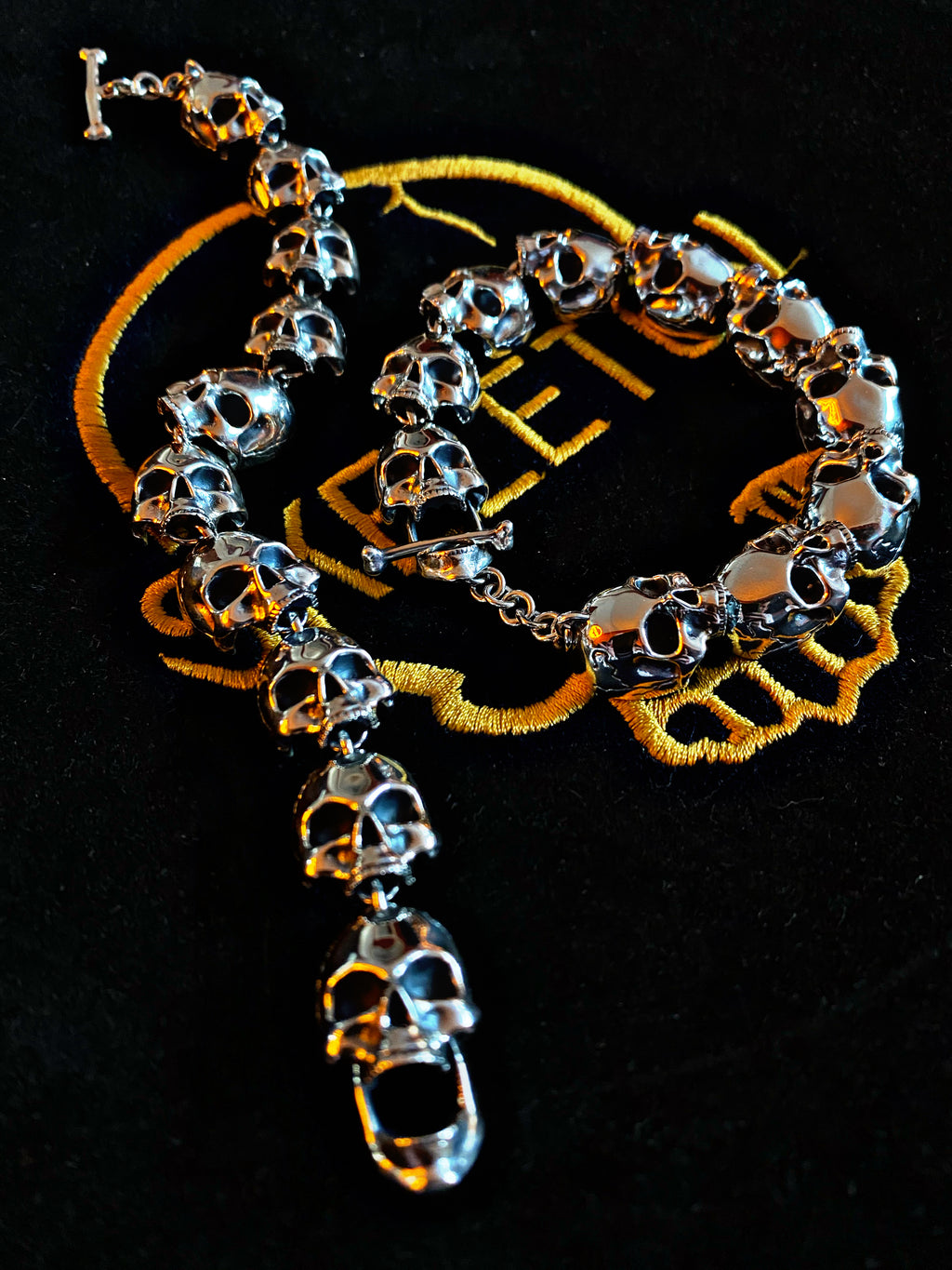 Scar skull bracelet